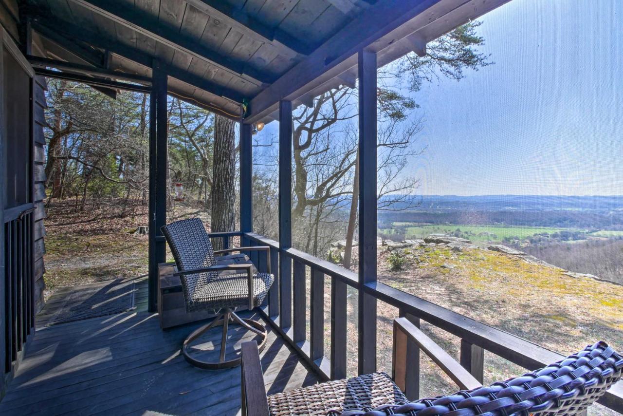 Secluded Ridgetop Hideaway With Valley Views!