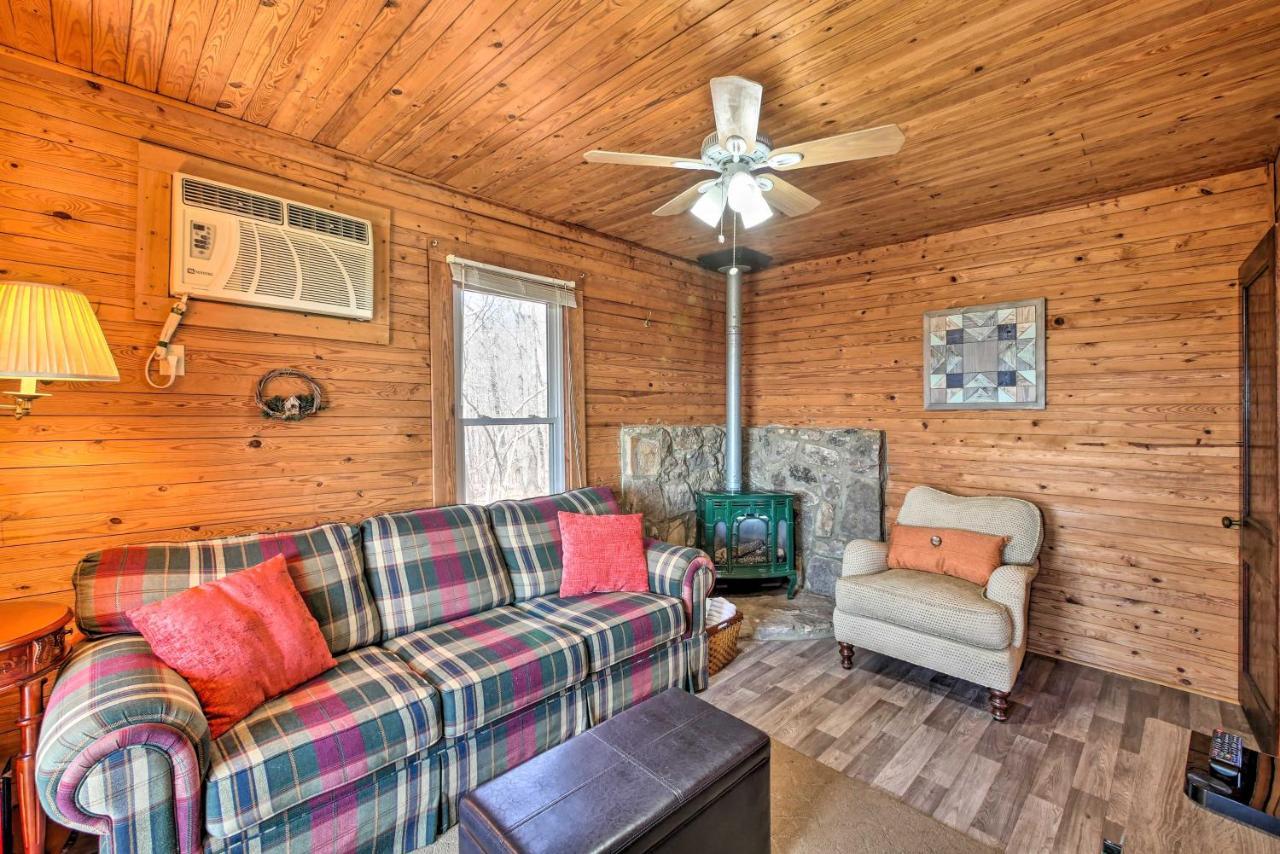 Secluded Ridgetop Hideaway With Valley Views! Menlo