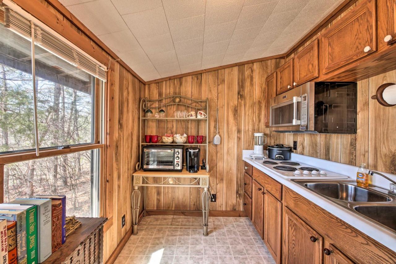Hébergement de vacances Secluded Ridgetop Hideaway With Valley Views!