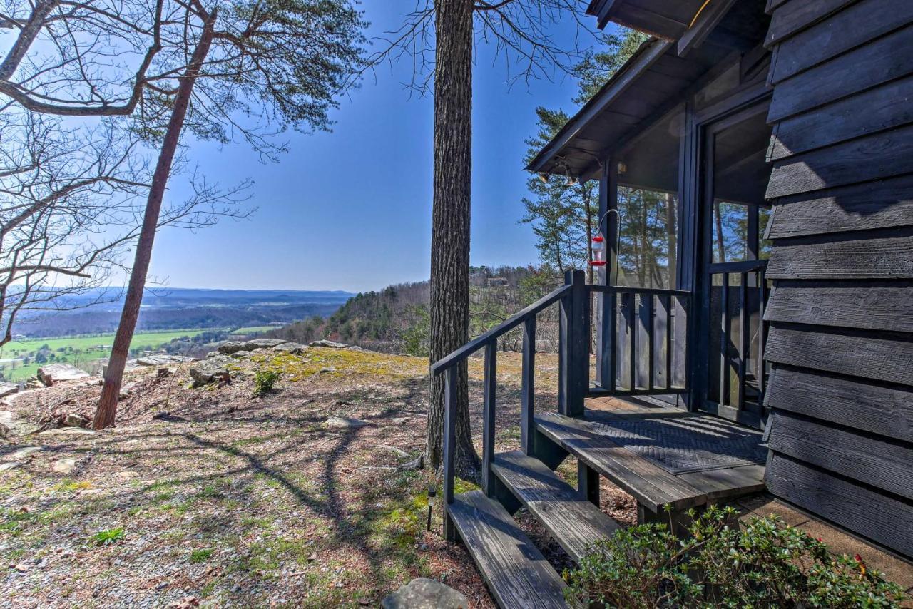 Secluded Ridgetop Hideaway With Valley Views! Menlo