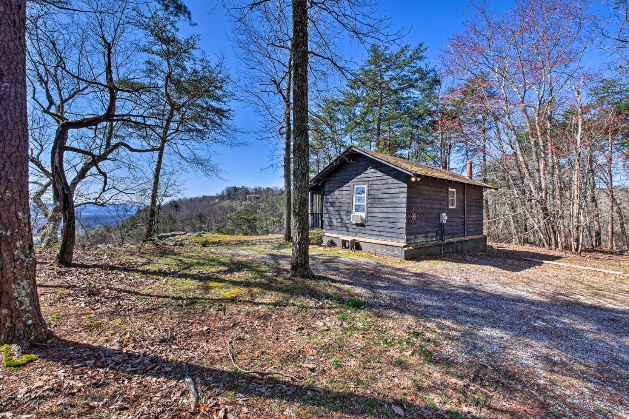 Secluded Ridgetop Hideaway With Valley Views!