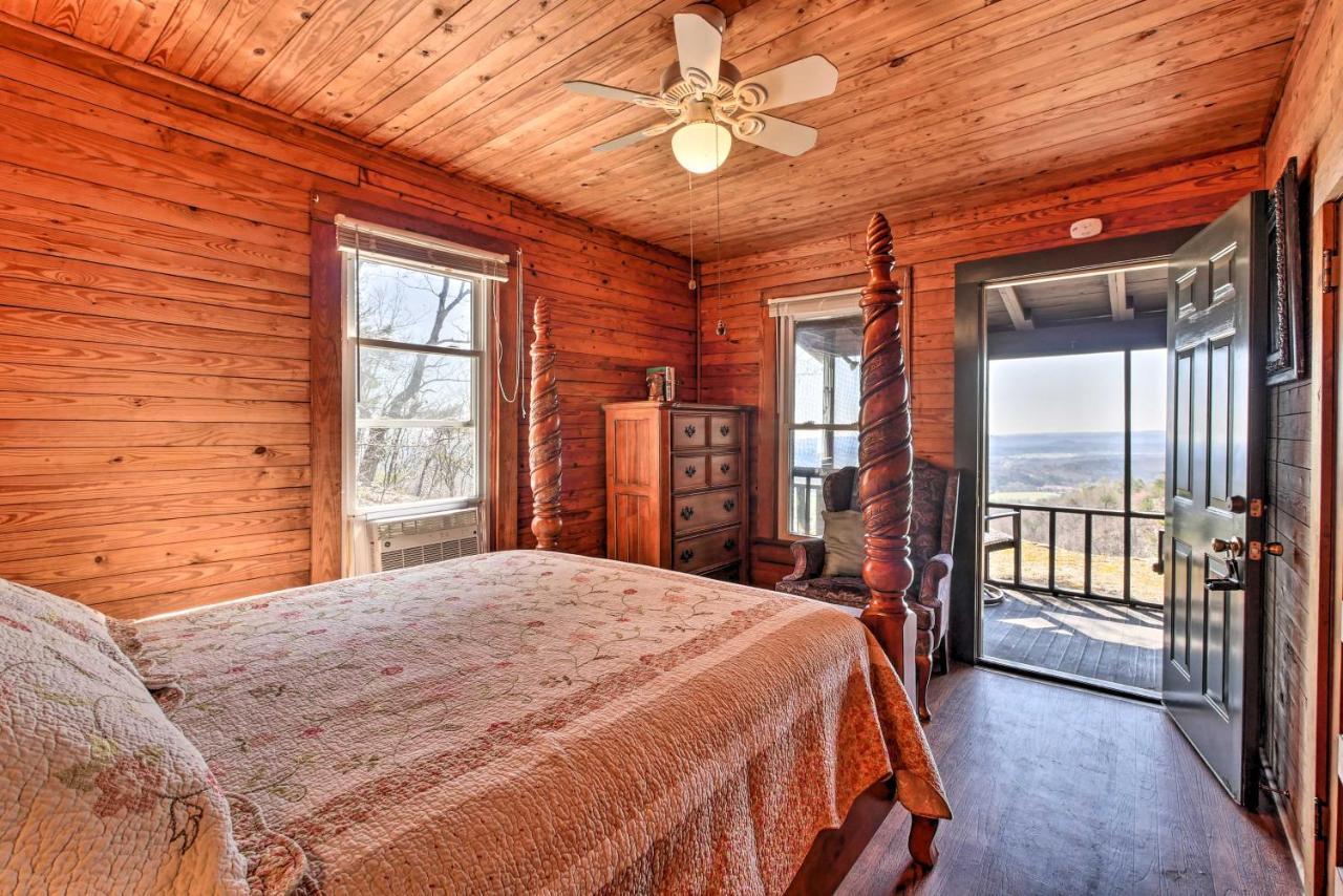 Secluded Ridgetop Hideaway With Valley Views! Hébergement de vacances *