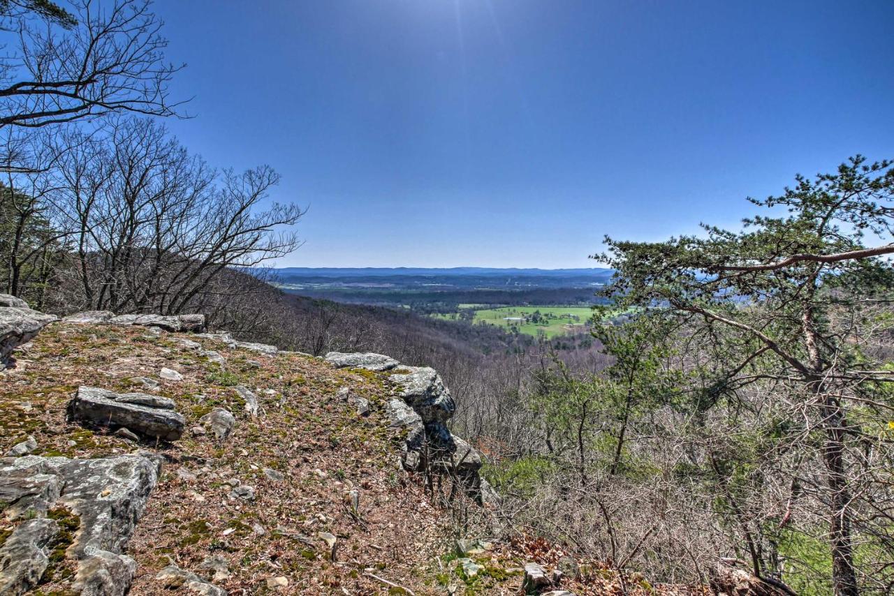 Secluded Ridgetop Hideaway With Valley Views! Hébergement de vacances *