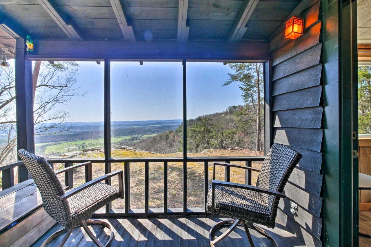 Secluded Ridgetop Hideaway With Valley Views! *